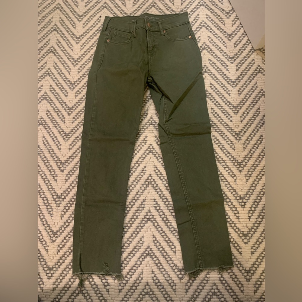 Old Navy Perfect Straight Mid Rise Skinny
